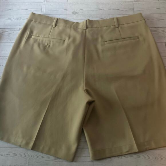 Pro Tour Men’s Golf Shorts Size 38 Khaki Flat Front Performance Polyester - Picture 6 of 7